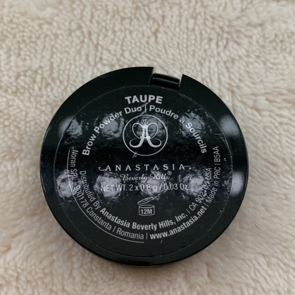 Three Anastasia Beverly Hills Compact Brow Duos - Picture 4 of 9